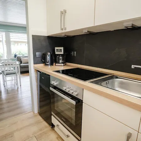 Kiebitzweg 4b *